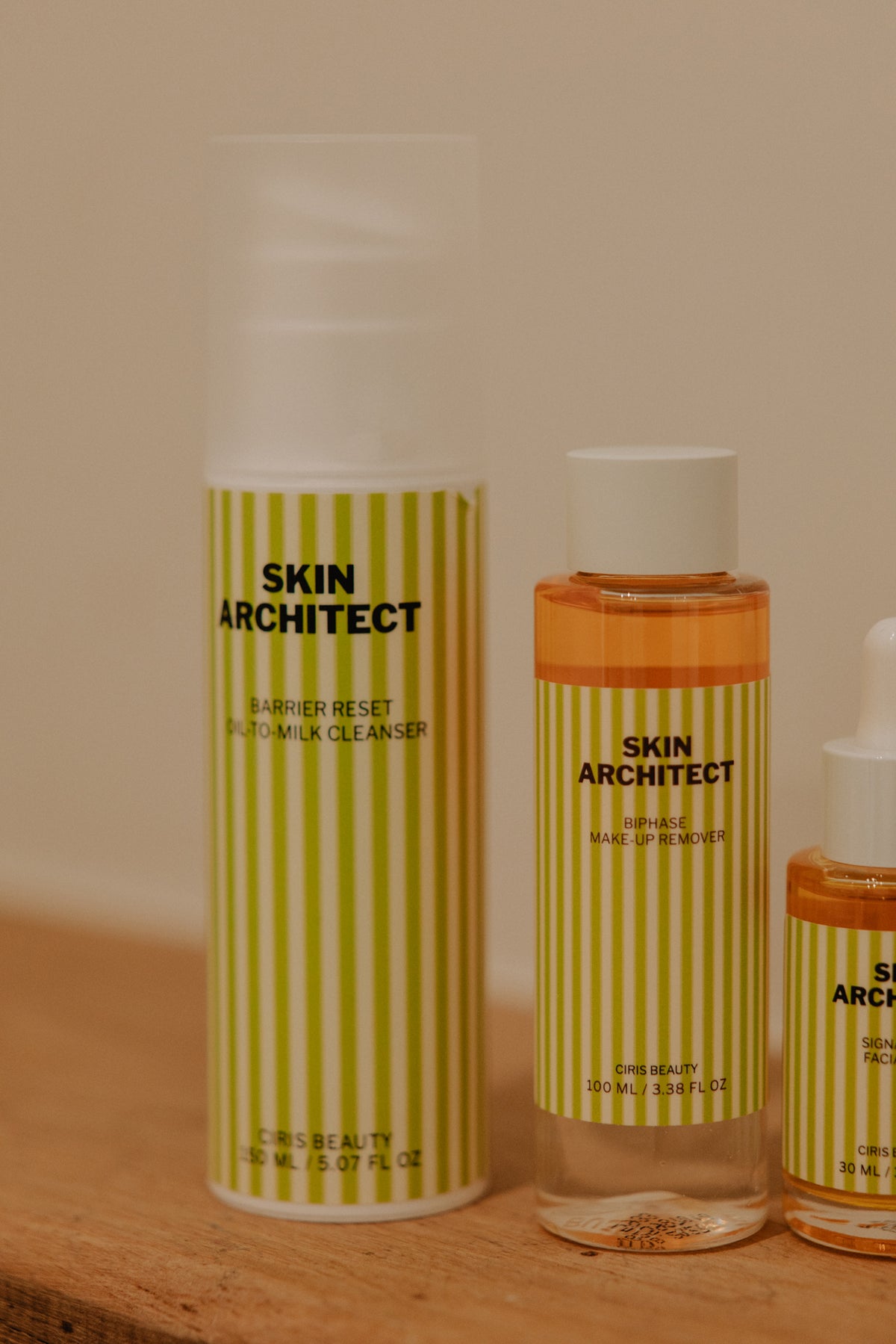 Barrier reset : oil to milk cleanser